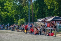 Pfingstmontag-gegen-Mauer-10